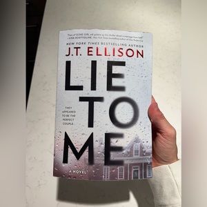 lie to me by j.t. ellison